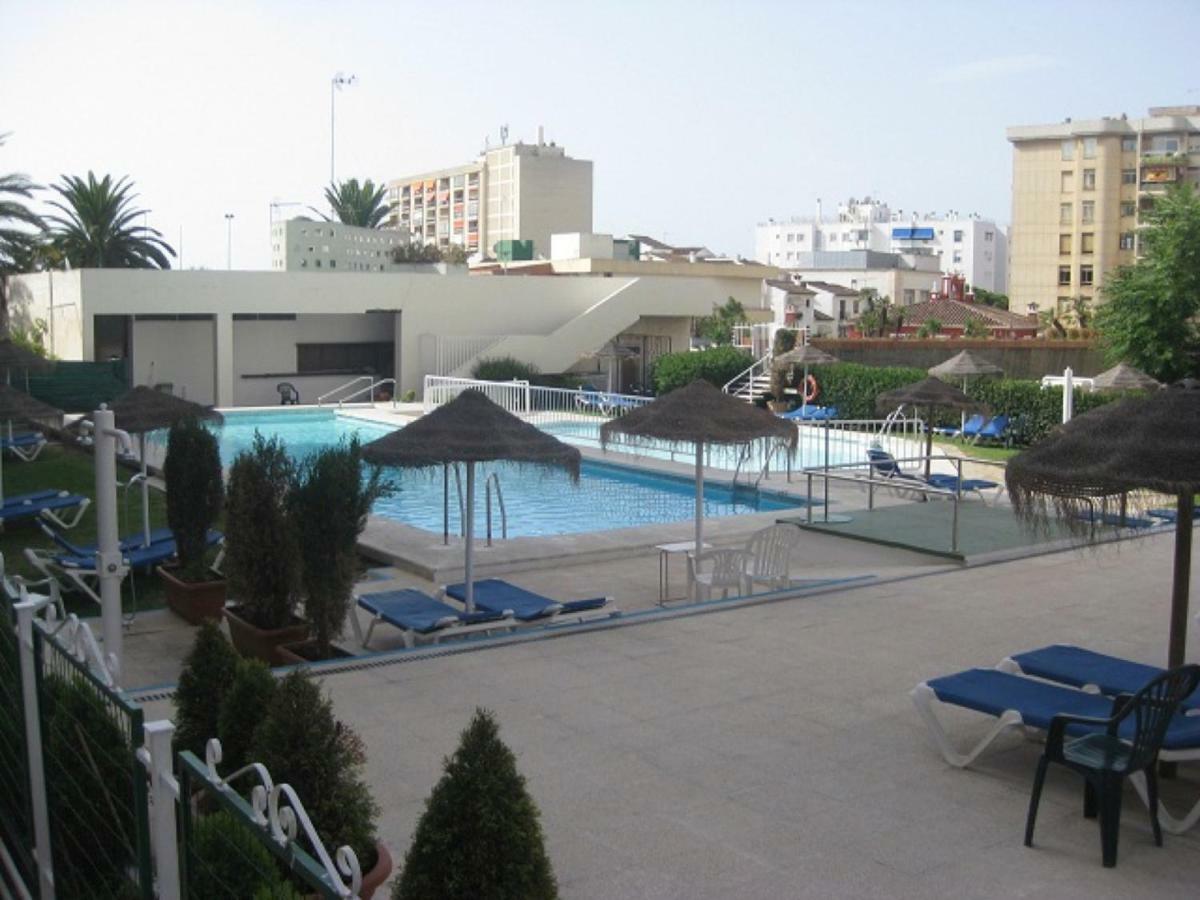 Cozy Apartamento Centro Torremolinos Exterior photo